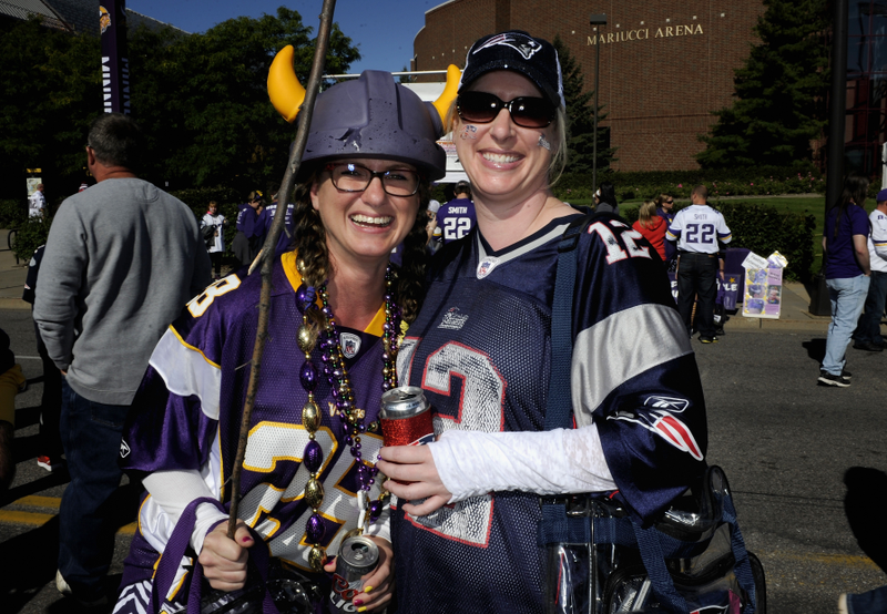 Illustration for article titled Tailgating Vikings Fan Wears Adrian Peterson Jersey And Wields Switch